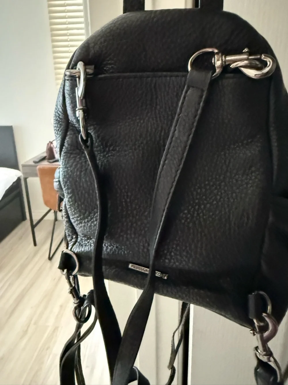 Julian Backpack - Picture 2 of 4